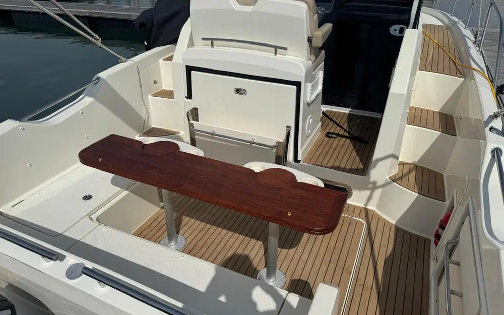 slider 6 Quicksilver Activ 875 Sundeck
