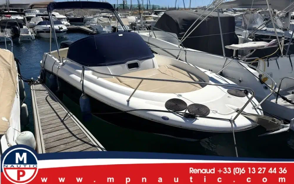 slider 0 Jeanneau Cap Camarat 715 WA