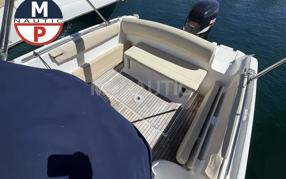 slider 2 Jeanneau Cap Camarat 715 WA