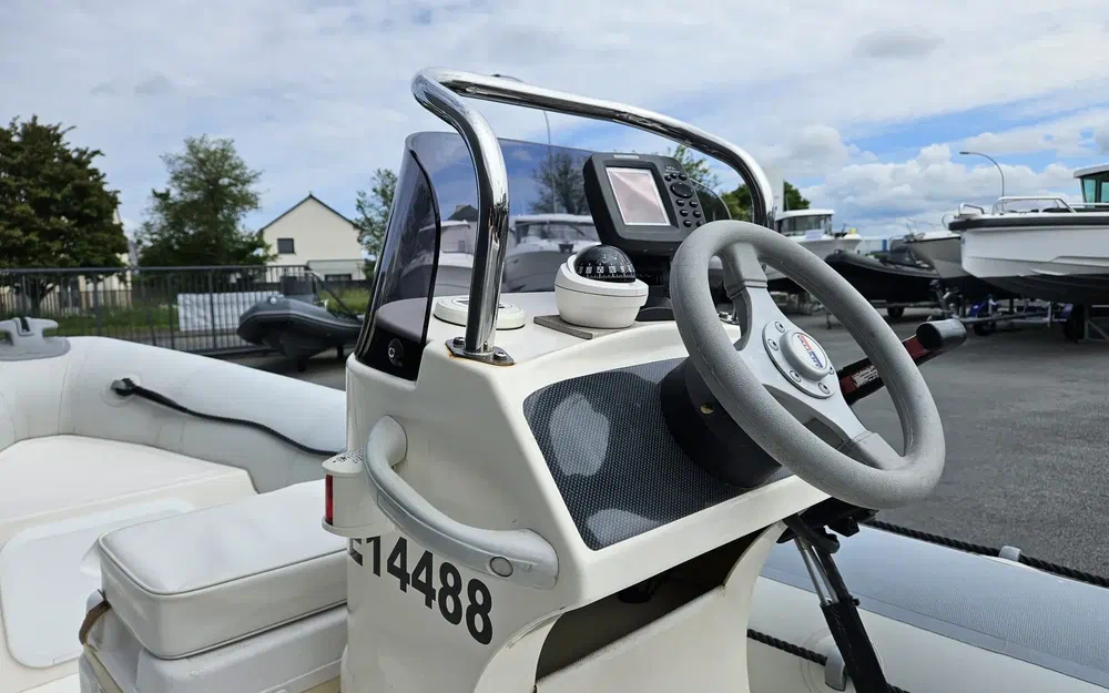slider 1 Valiant 450 Vanguard