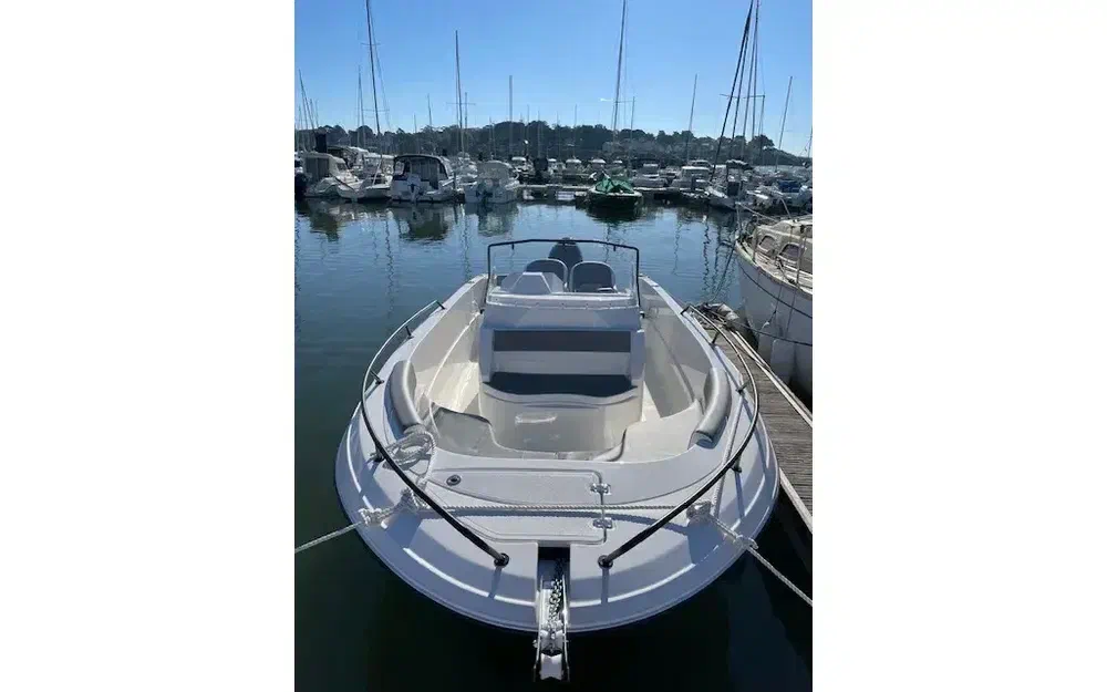 slider 1 Pacific Craft 670 Open