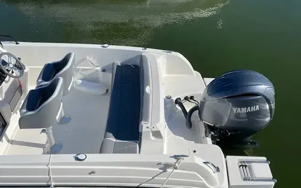 slider 4 Pacific Craft 670 Open