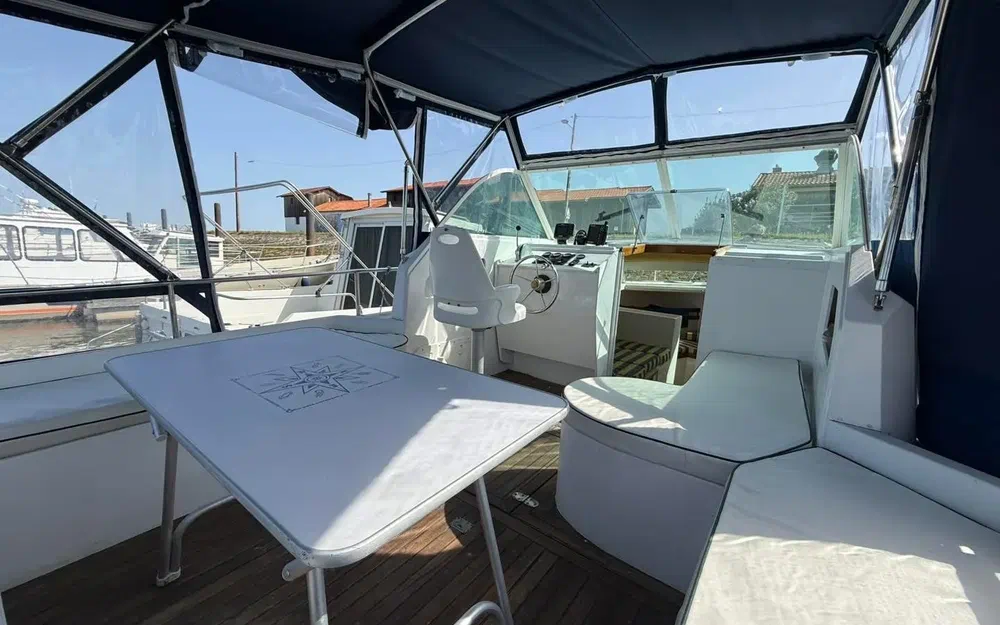 slider 9 Yachting France Arcoa 830