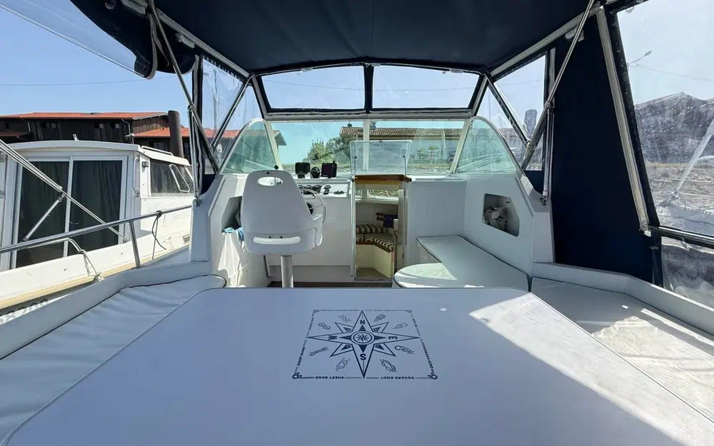 slider 10 Yachting France Arcoa 830