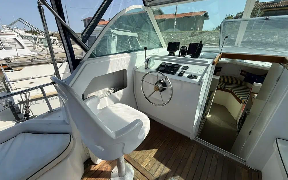 slider 11 Yachting France Arcoa 830