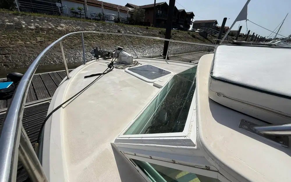 slider 4 Yachting France Arcoa 830