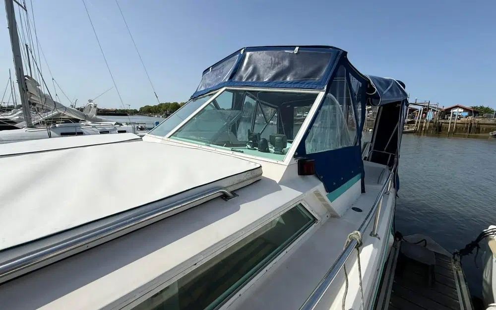 slider 7 Yachting France Arcoa 830