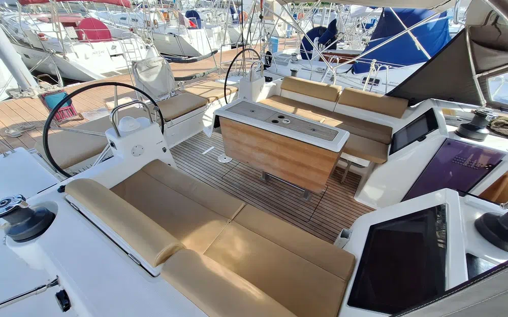 slider 1 Dufour 460 Grand Large