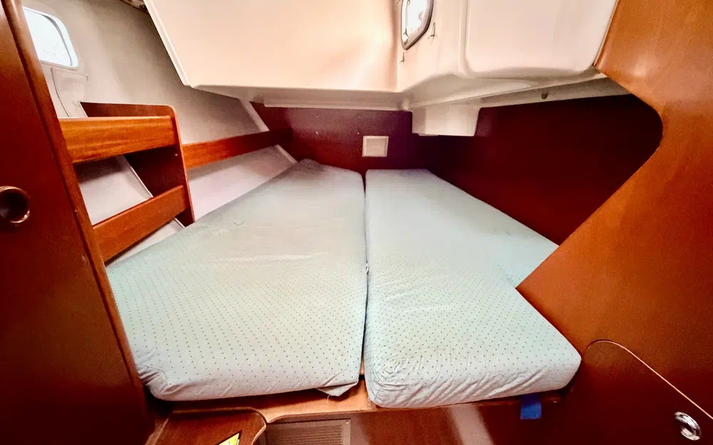 slider 10 Beneteau Oceanis 351