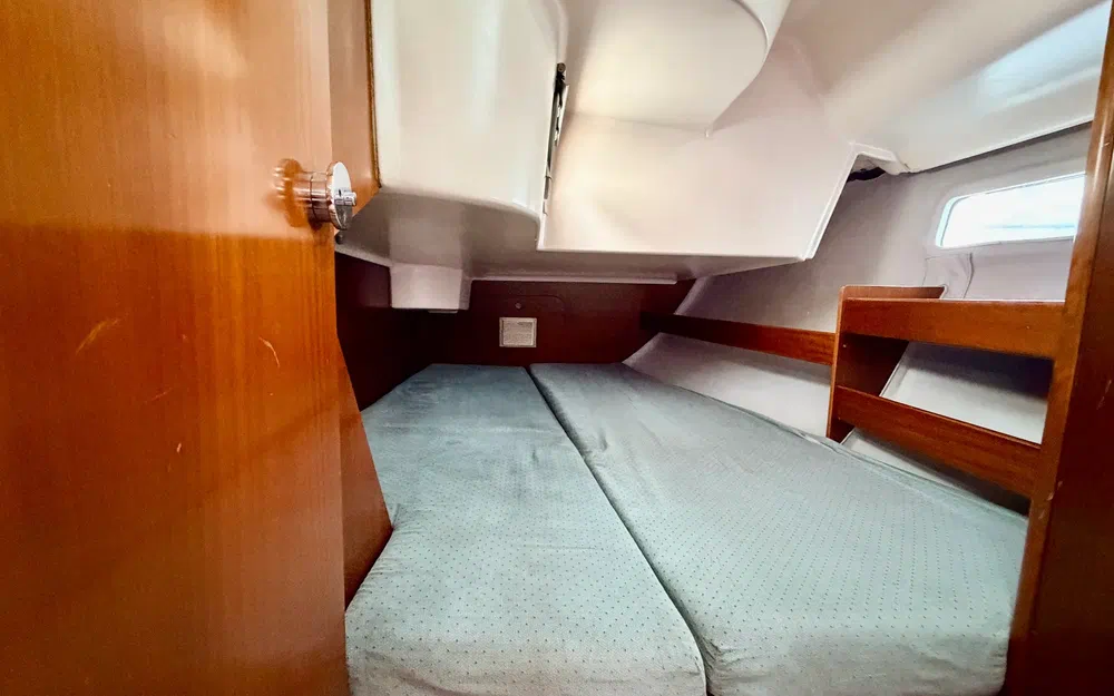 slider 12 Beneteau Oceanis 351