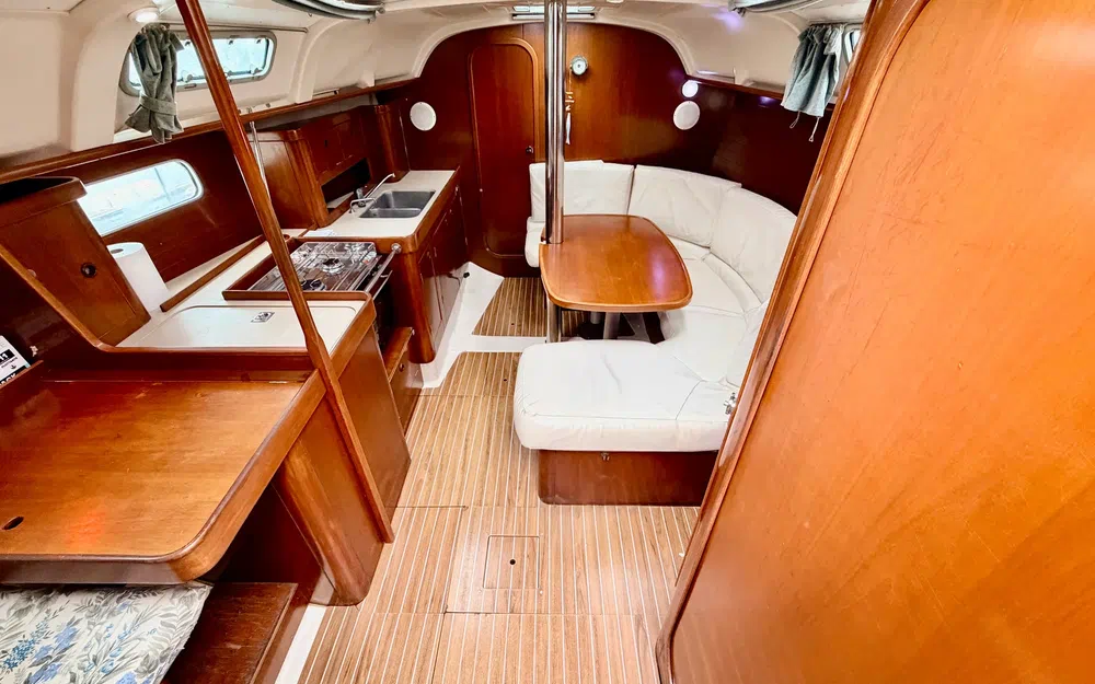 slider 2 Beneteau Oceanis 351