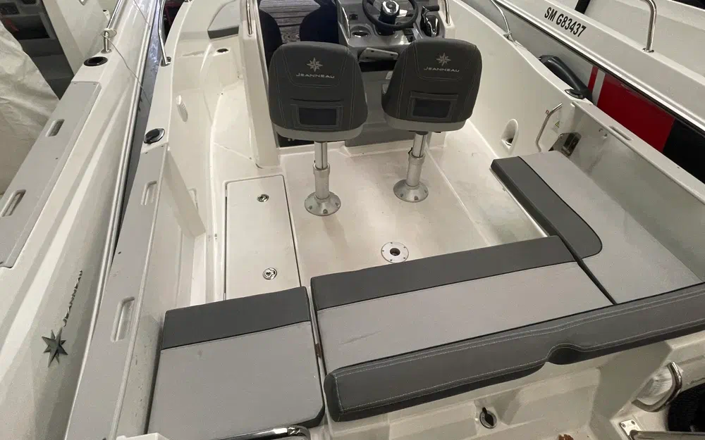 slider 6 Jeanneau Cap Camarat 6.5 CC