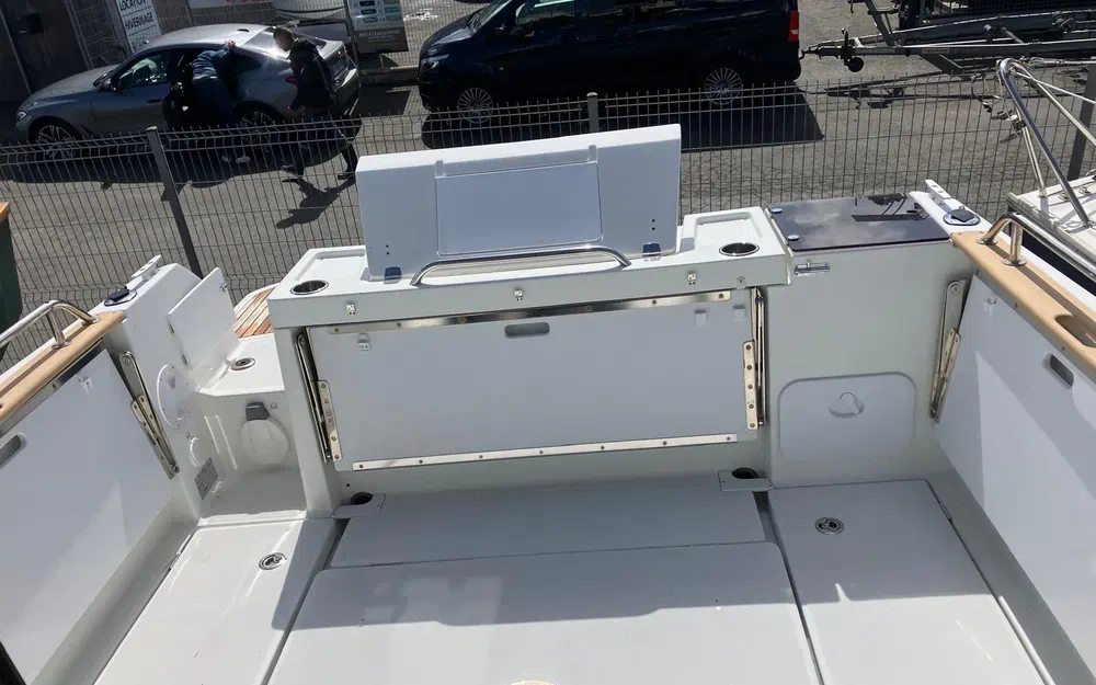 slider 33 Jeanneau Merry Fisher 795 Marlin