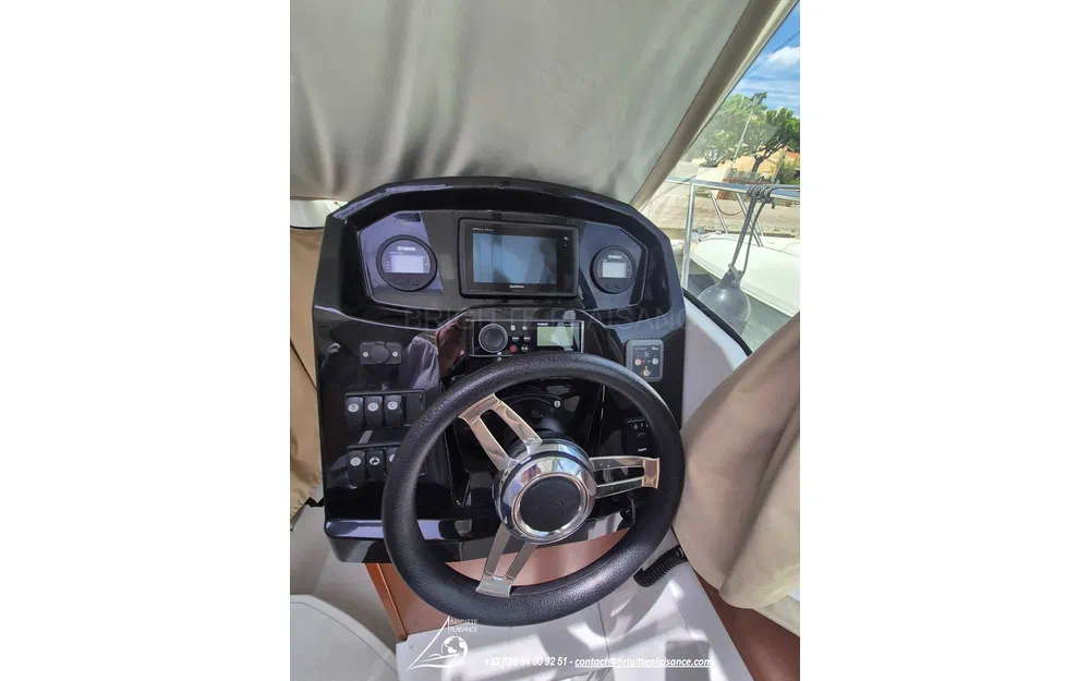 slider 7 Jeanneau Merry Fisher 795