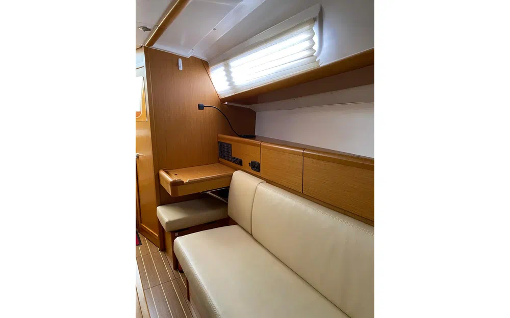 slider 9 Jeanneau Sun Odyssey 33 i