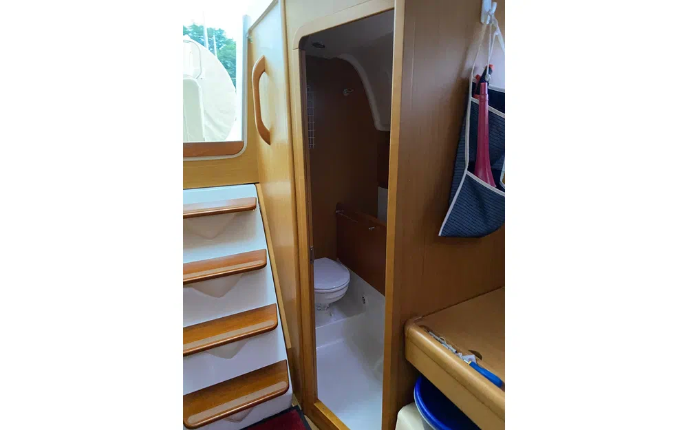 slider 11 Jeanneau Sun Odyssey 33 i