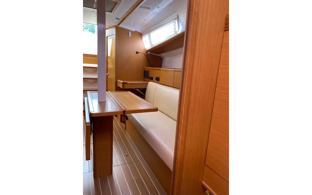 slider 8 Jeanneau Sun Odyssey 33 i