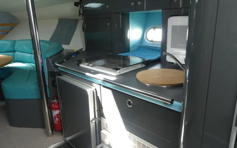 slider 11 Beneteau Flyer 10