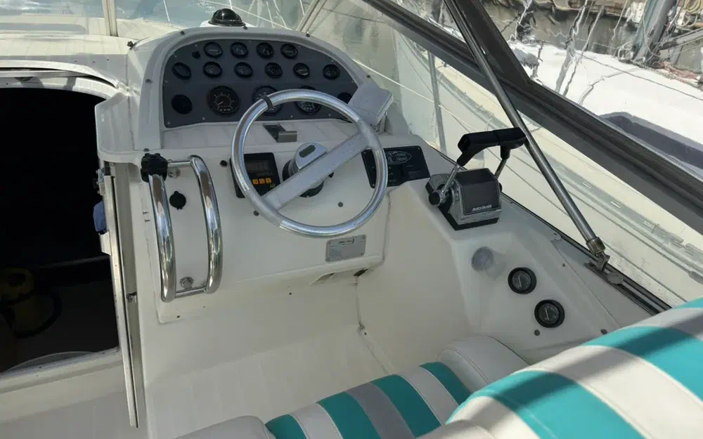 slider 4 Beneteau Flyer 10