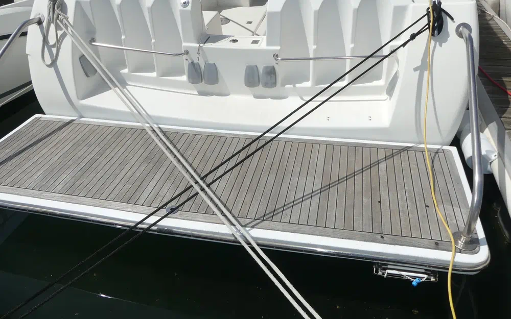 slider 7 Beneteau Flyer 10