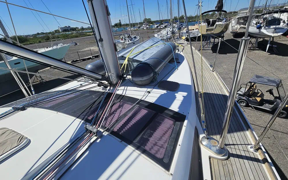 slider 8 Jeanneau 53