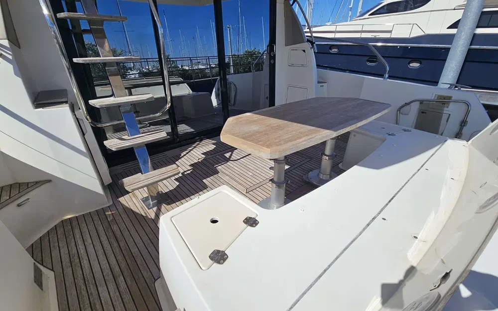 slider 4 Jeanneau Prestige 450