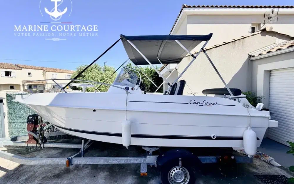 slider 0 B2 Marine CAP FERRET 572 OPEN