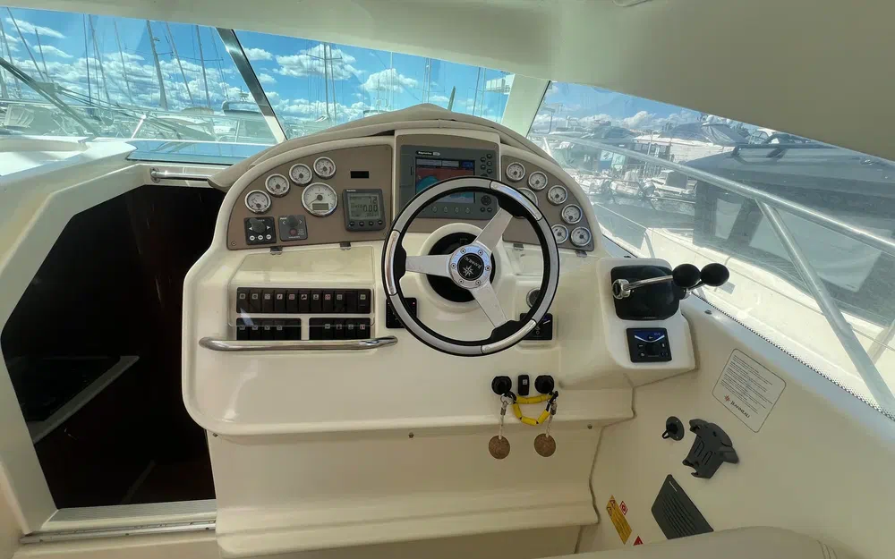 slider 10 Jeanneau Prestige 34 Hard Top