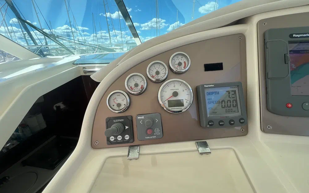 slider 13 Jeanneau Prestige 34 Hard Top