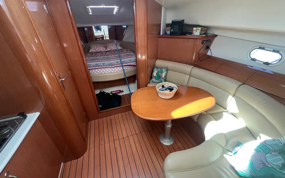 slider 18 Jeanneau Prestige 34 Hard Top