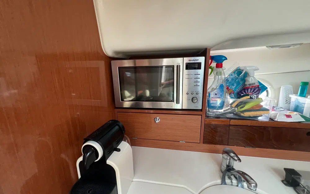 slider 26 Jeanneau Prestige 34 Hard Top