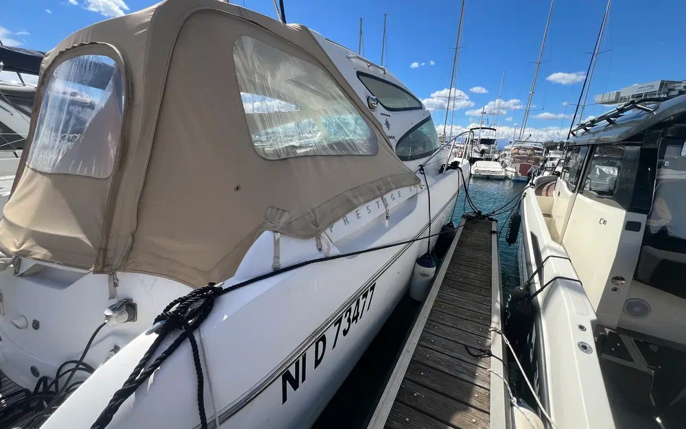 slider 3 Jeanneau Prestige 34 Hard Top
