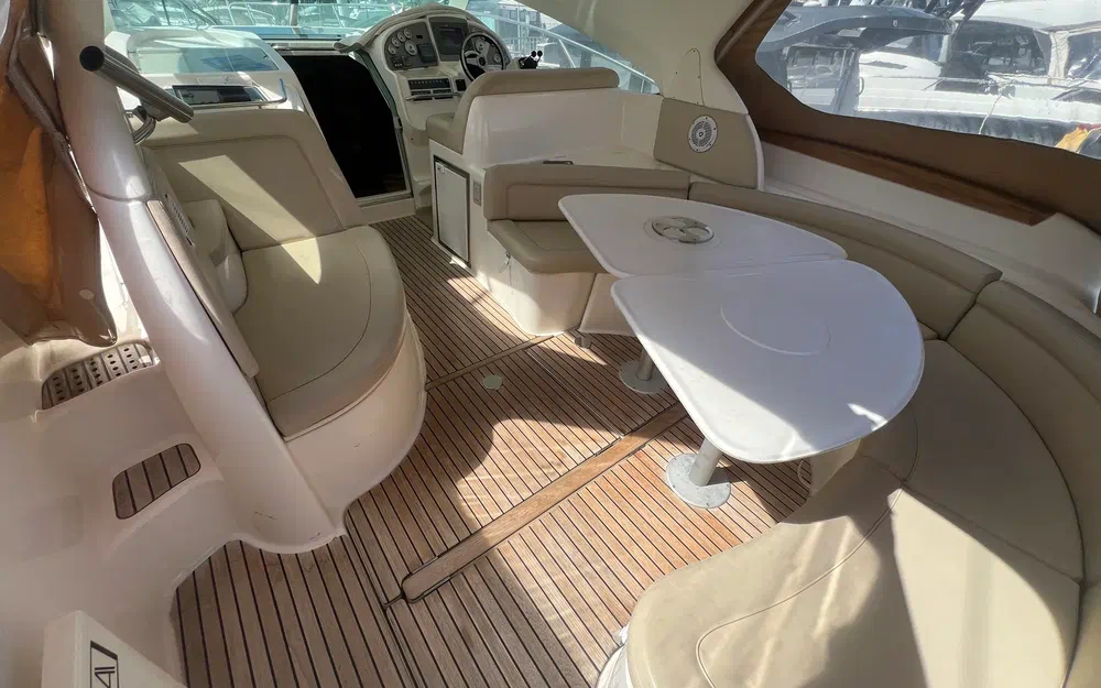 slider 6 Jeanneau Prestige 34 Hard Top
