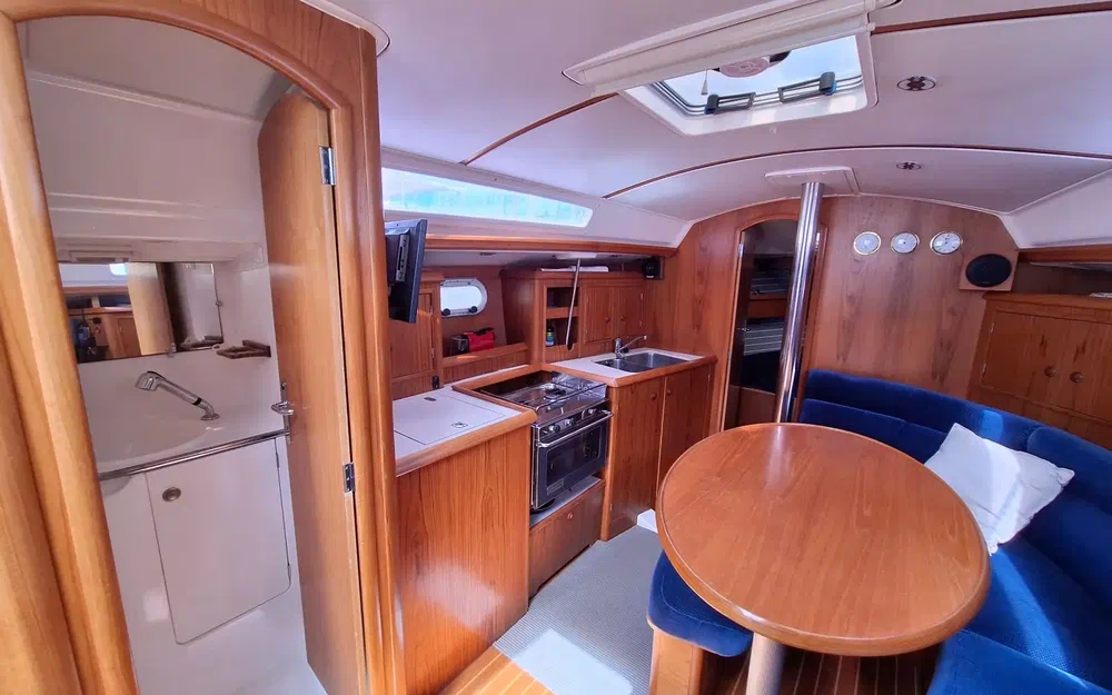 slider 9 Jeanneau Sun Odyssey 34.2
