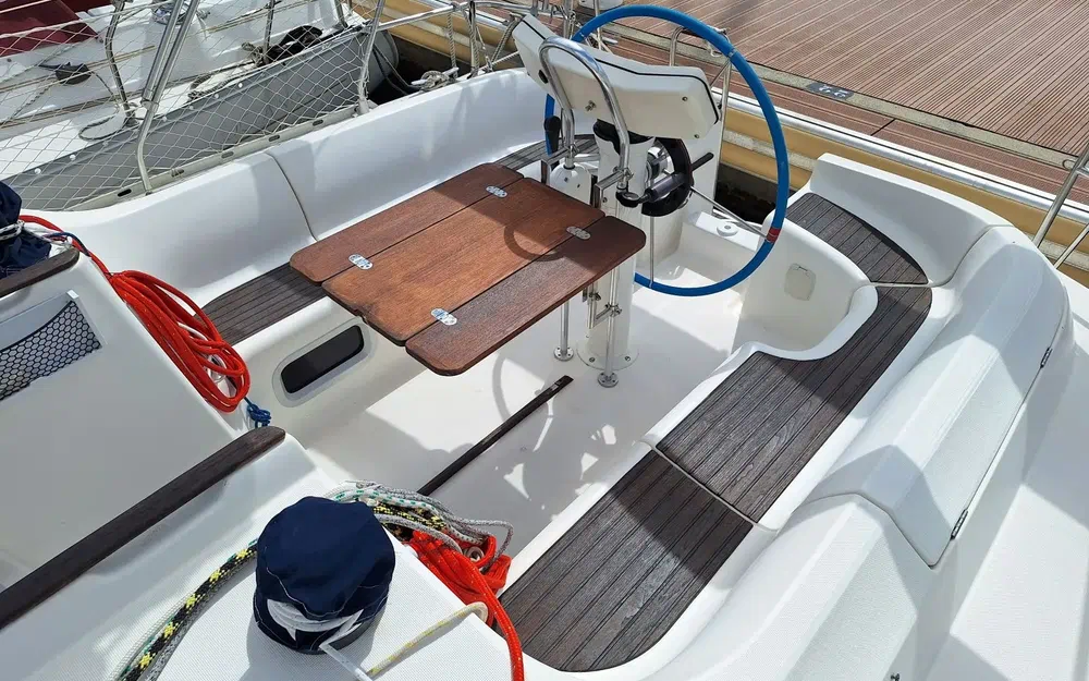 slider 1 Jeanneau Sun Odyssey 34.2