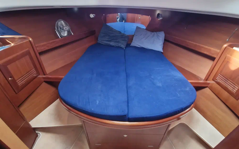 slider 9 Beneteau Antares 10.80