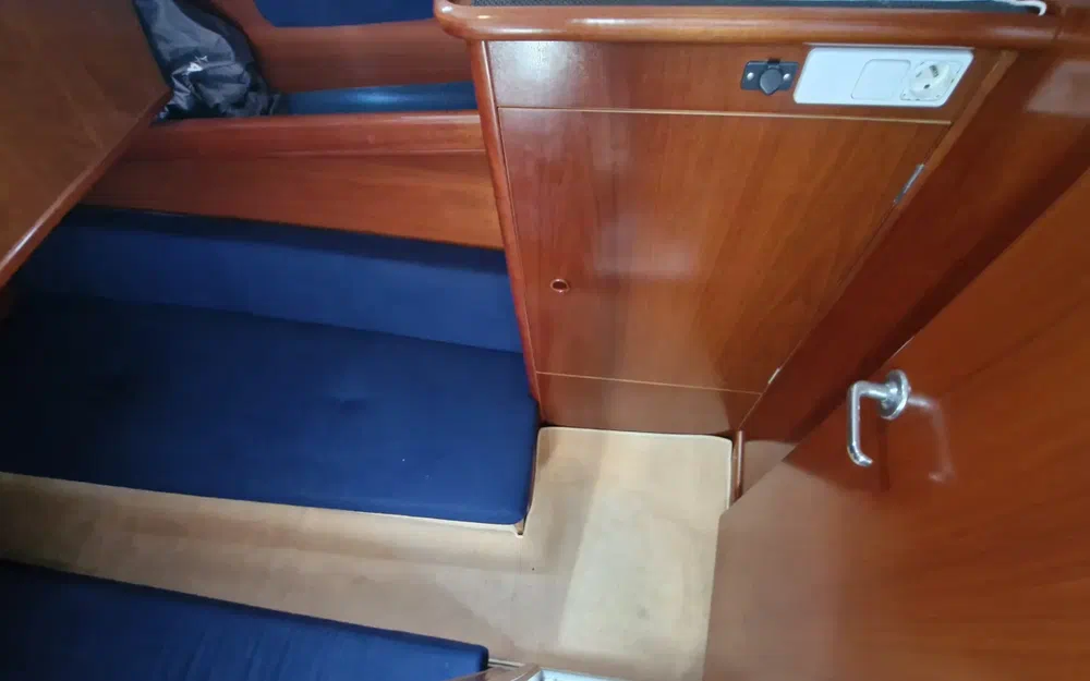 slider 10 Beneteau Antares 10.80
