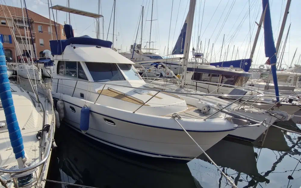 slider 1 Beneteau Antares 10.80