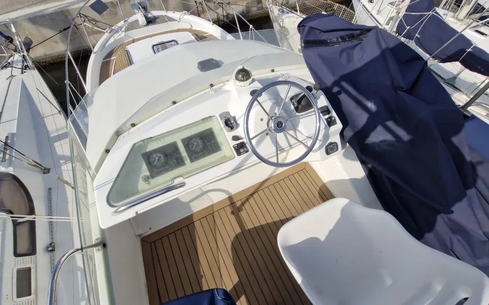 slider 21 Beneteau Antares 10.80