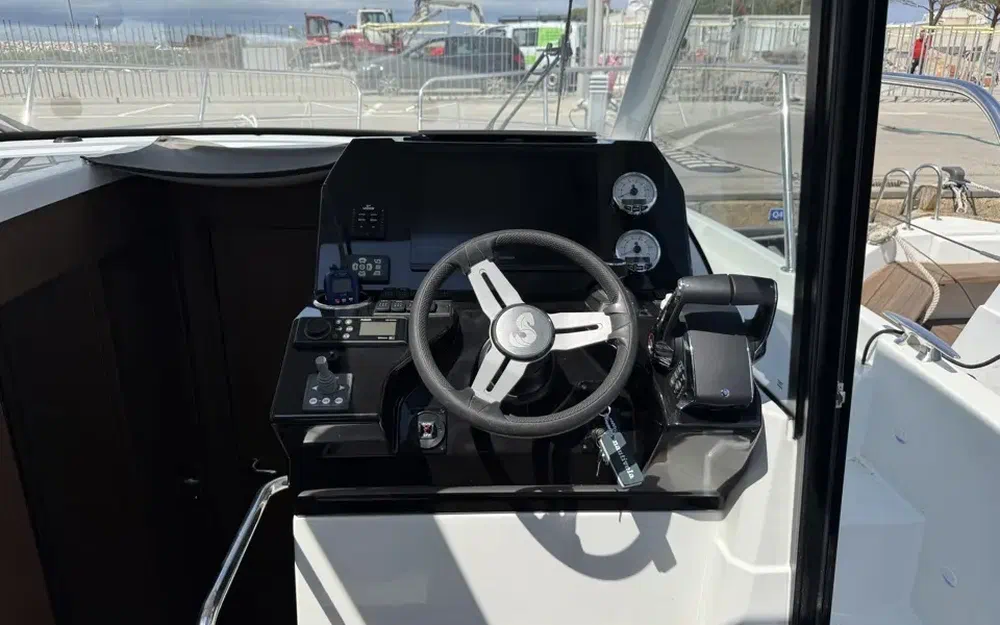 slider 14 Beneteau Antares 11