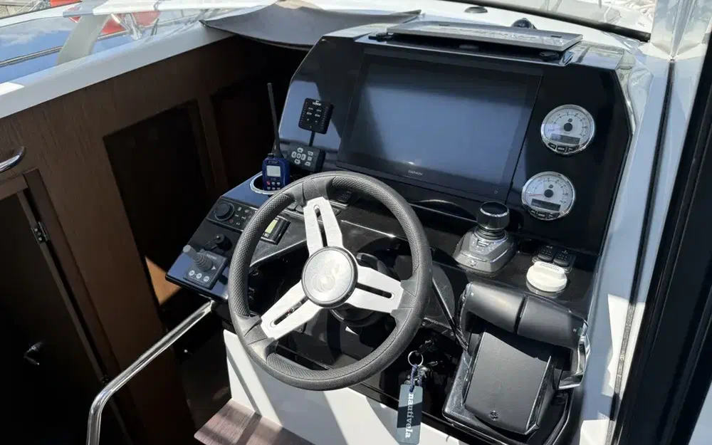 slider 15 Beneteau Antares 11
