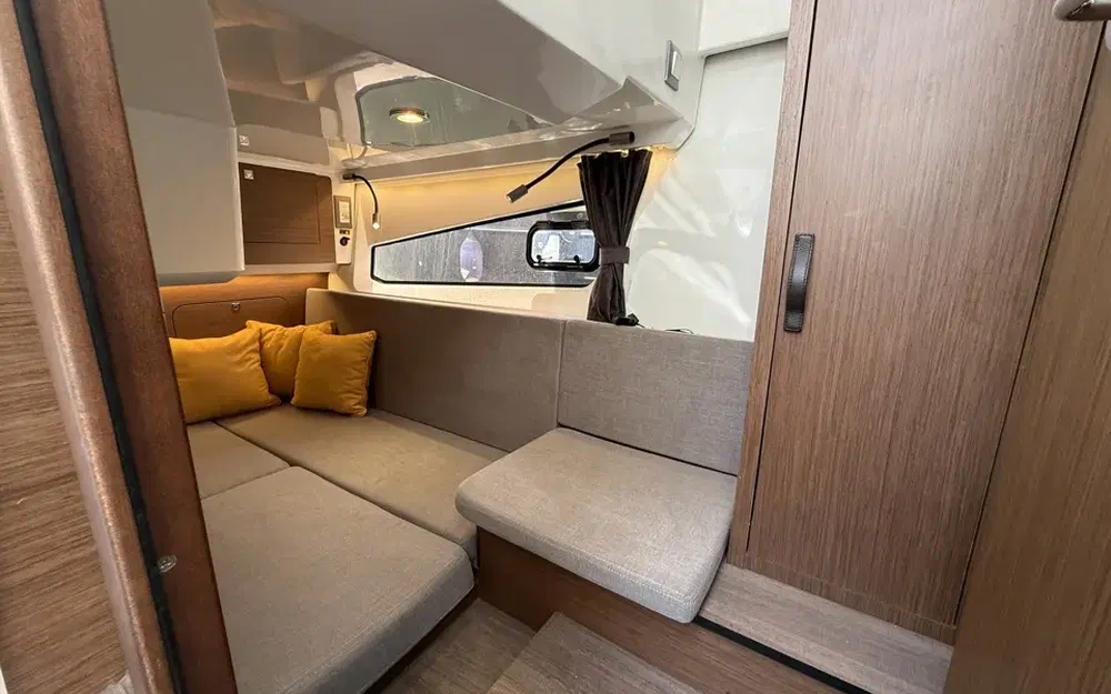 slider 20 Beneteau Antares 11