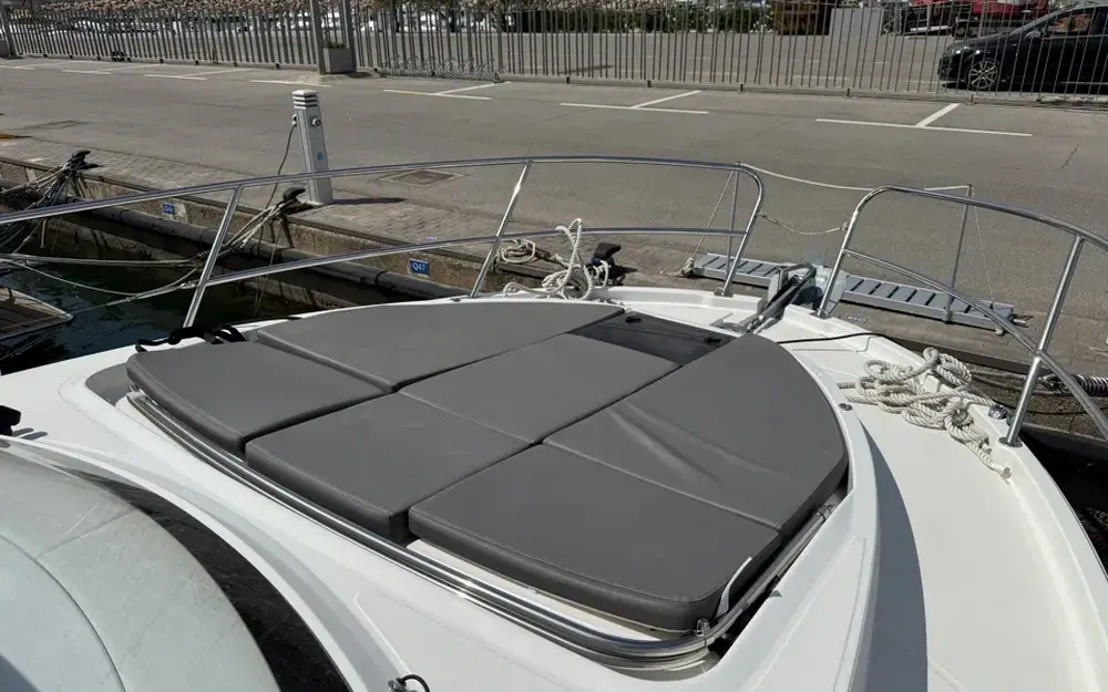 slider 5 Beneteau Antares 11