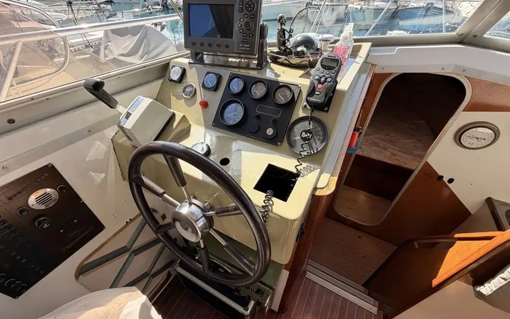 slider 15 Beneteau Antares 860