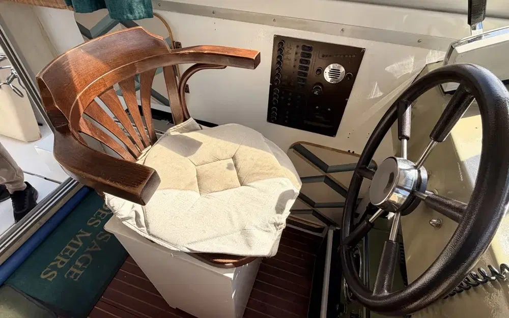 slider 17 Beneteau Antares 860