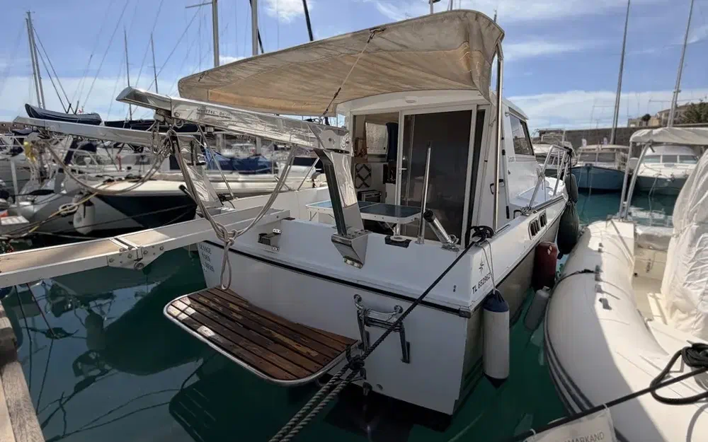 slider 3 Beneteau Antares 860