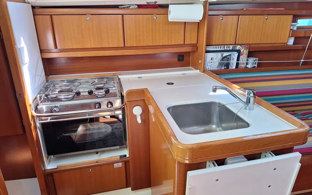 slider 4 Dufour 325 Grand Large