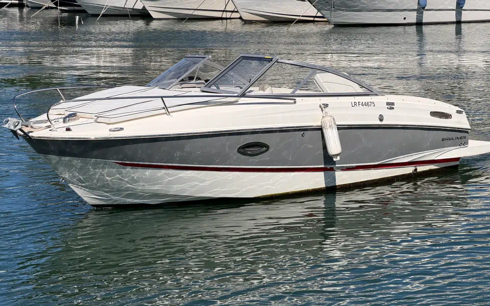 slider 1 Bayliner 642 Cuddy