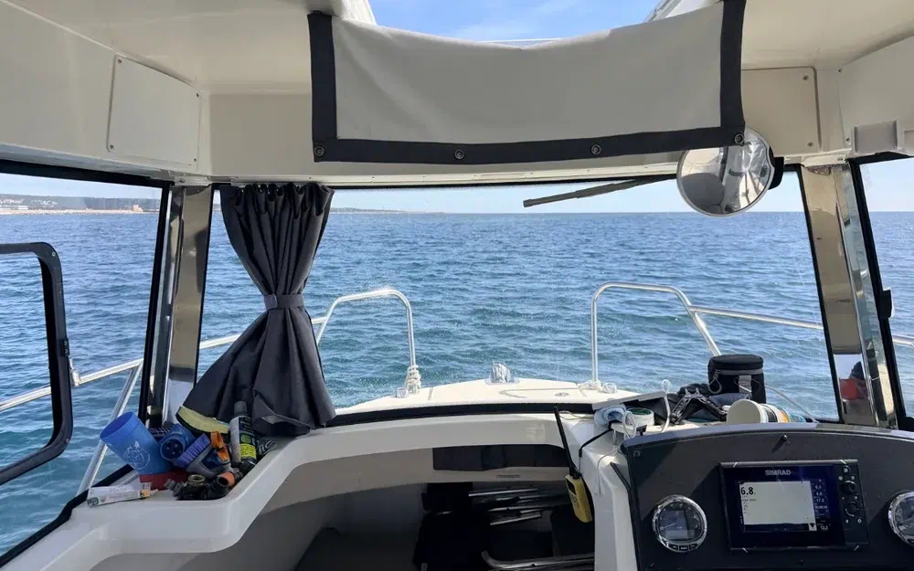 slider 2 Quicksilver 625 pilothouse