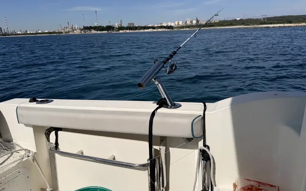 slider 3 Quicksilver 625 pilothouse